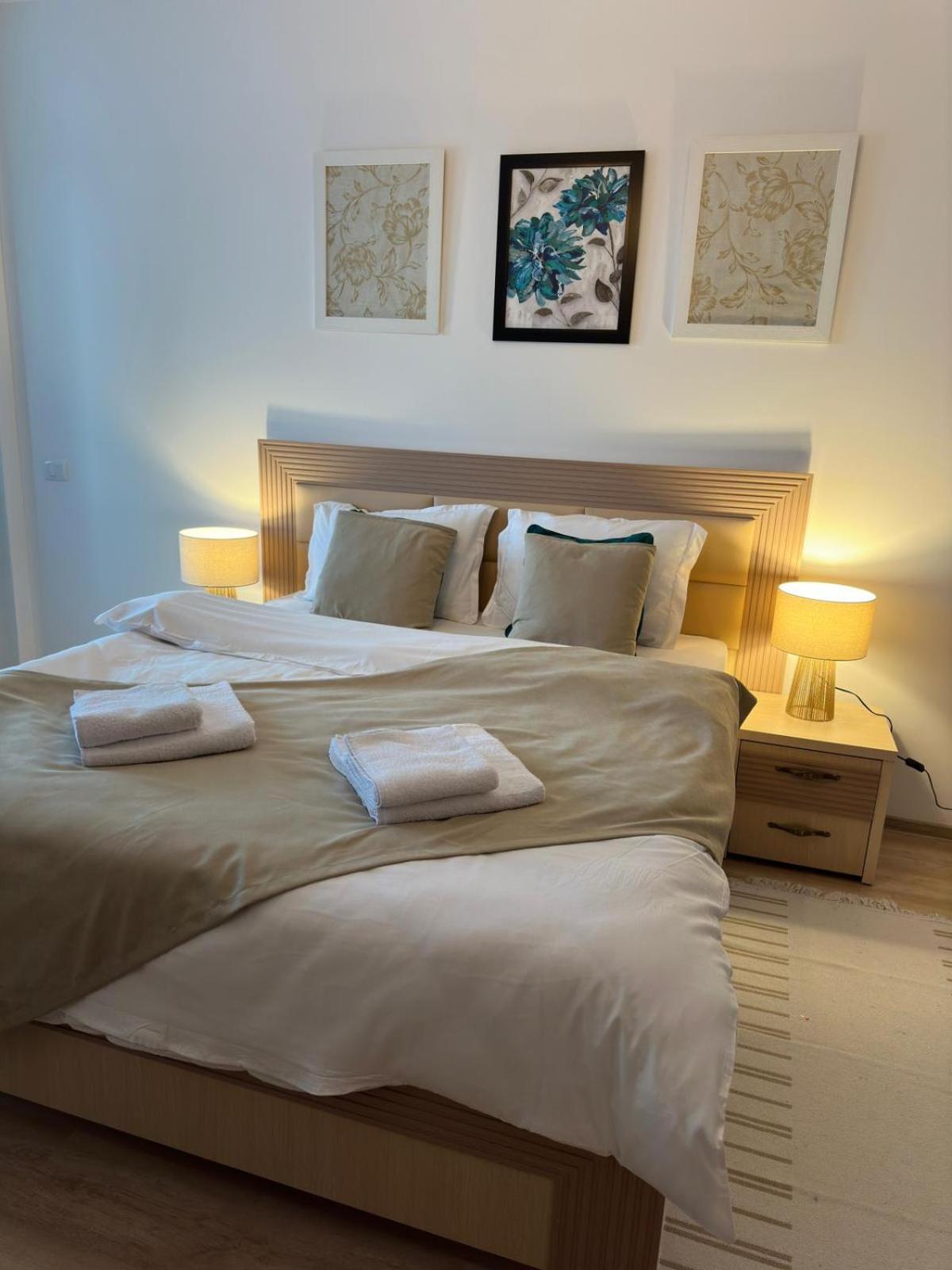 Lovely&Cozy Apartaments Palas Mall Jassy Zewnętrze zdjęcie