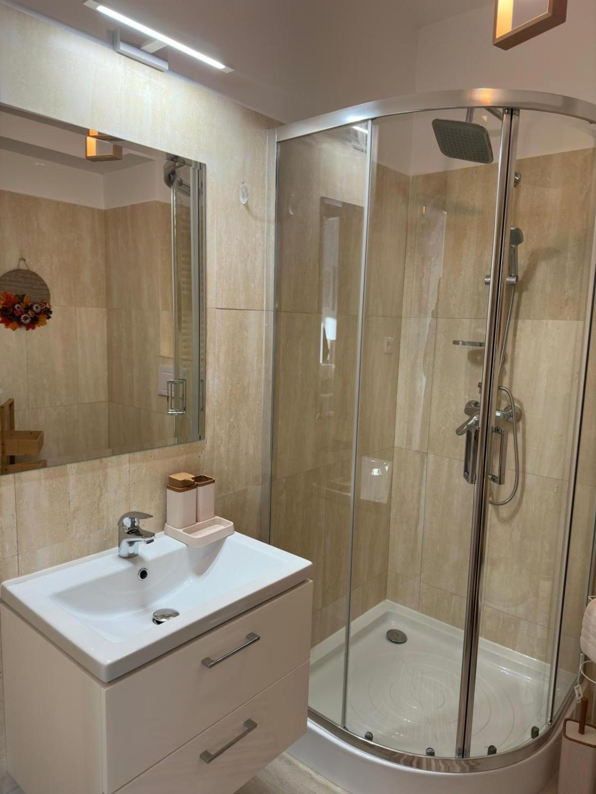 Lovely&Cozy Apartaments Palas Mall Jassy Zewnętrze zdjęcie